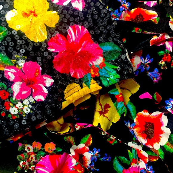 ‼️SALE‼️GLO JEANS Brand Boob Tube Top and Shots Set Top L Shorts 9 - Picture 3 of 10